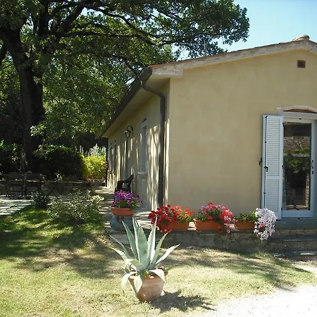 Agriturismo La Scarpaia Alloggio per agriturismo *