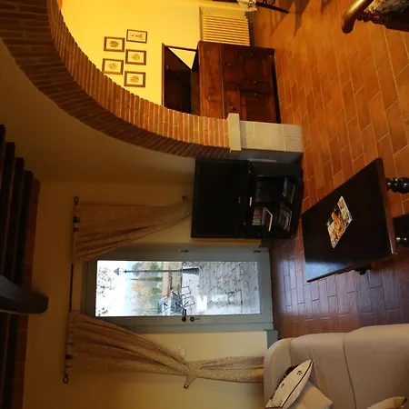 Agriturismo La Scarpaia Farm stay *